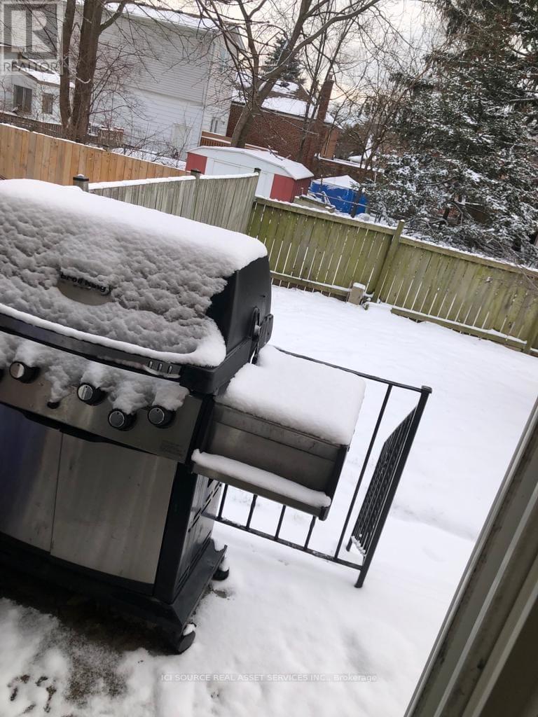 Upper - 81 Virginia Avenue, Toronto (Danforth Village-East York), Ontario  M4C 2S8 - Photo 21 - E12638650