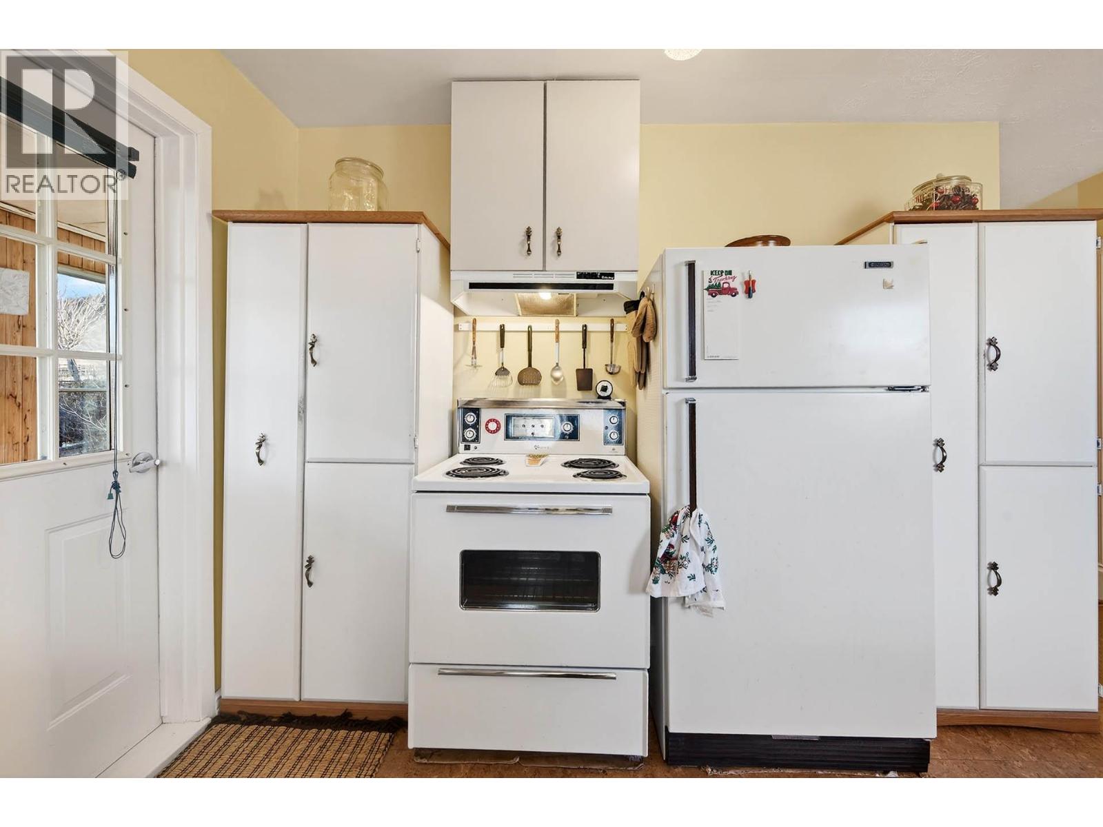 6105 Meadowland Crescent N, Kamloops, British Columbia  V2C 5J1 - Photo 18 - 10371456