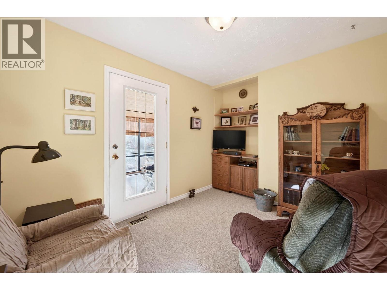 6105 Meadowland Crescent N, Kamloops, British Columbia  V2C 5J1 - Photo 33 - 10371456