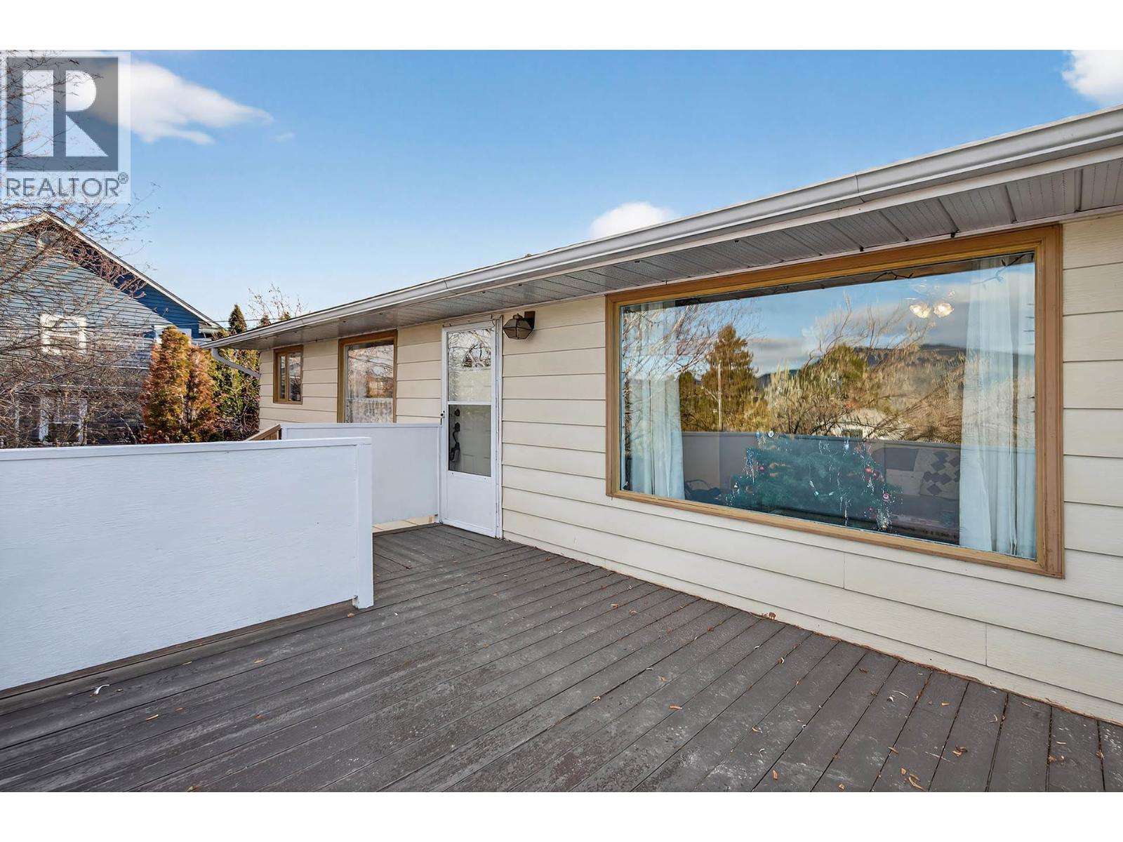 6105 Meadowland Crescent N, Kamloops, British Columbia  V2C 5J1 - Photo 6 - 10371456