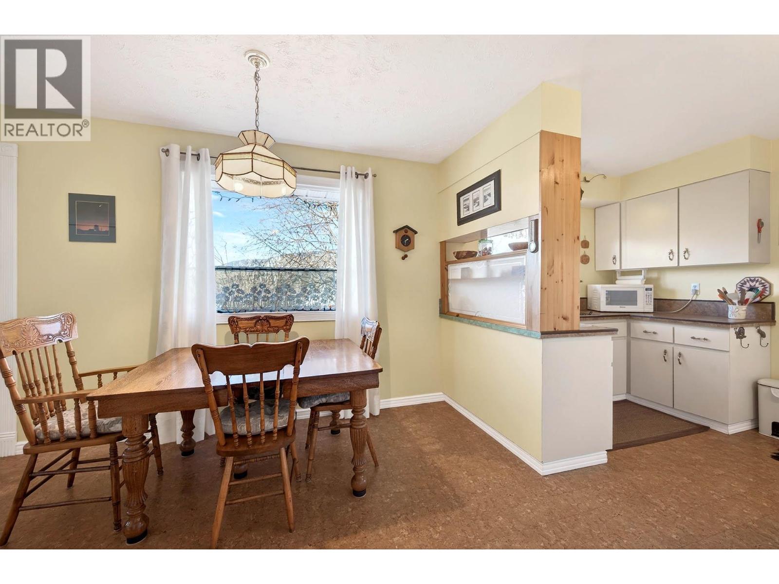 6105 Meadowland Crescent N, Kamloops, British Columbia  V2C 5J1 - Photo 22 - 10371456