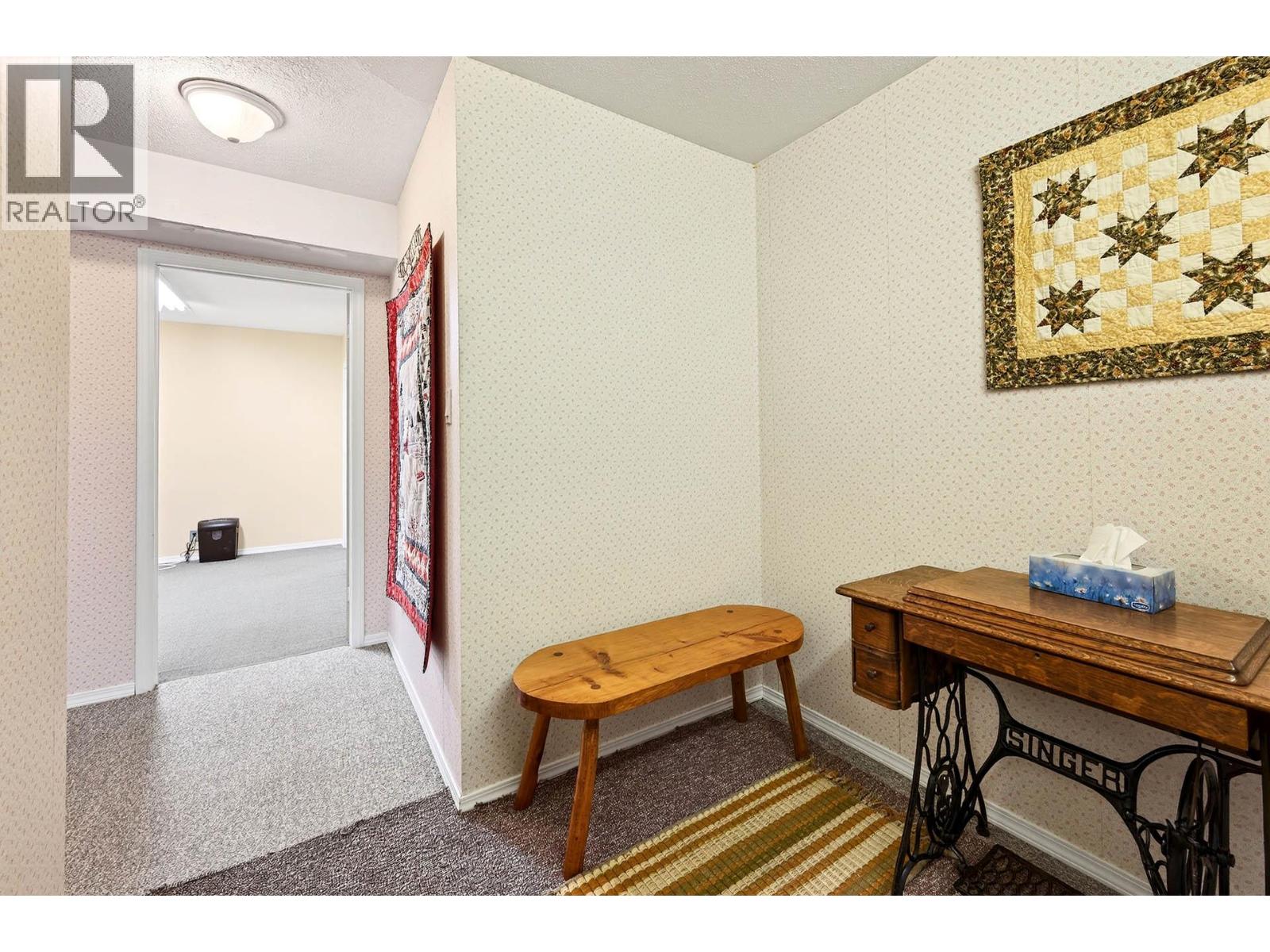 6105 Meadowland Crescent N, Kamloops, British Columbia  V2C 5J1 - Photo 35 - 10371456