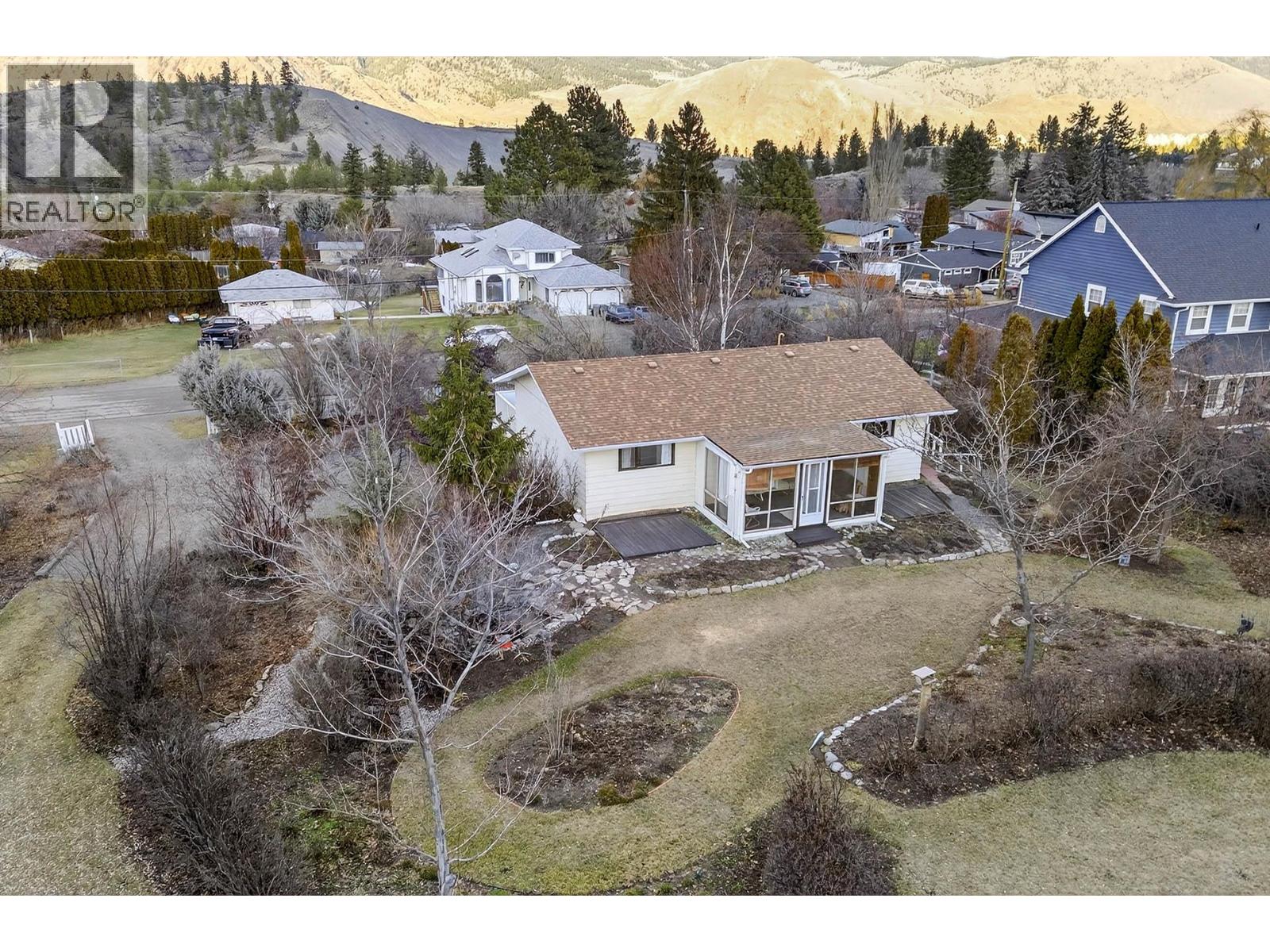 6105 Meadowland Crescent N, Kamloops, British Columbia  V2C 5J1 - Photo 2 - 10371456