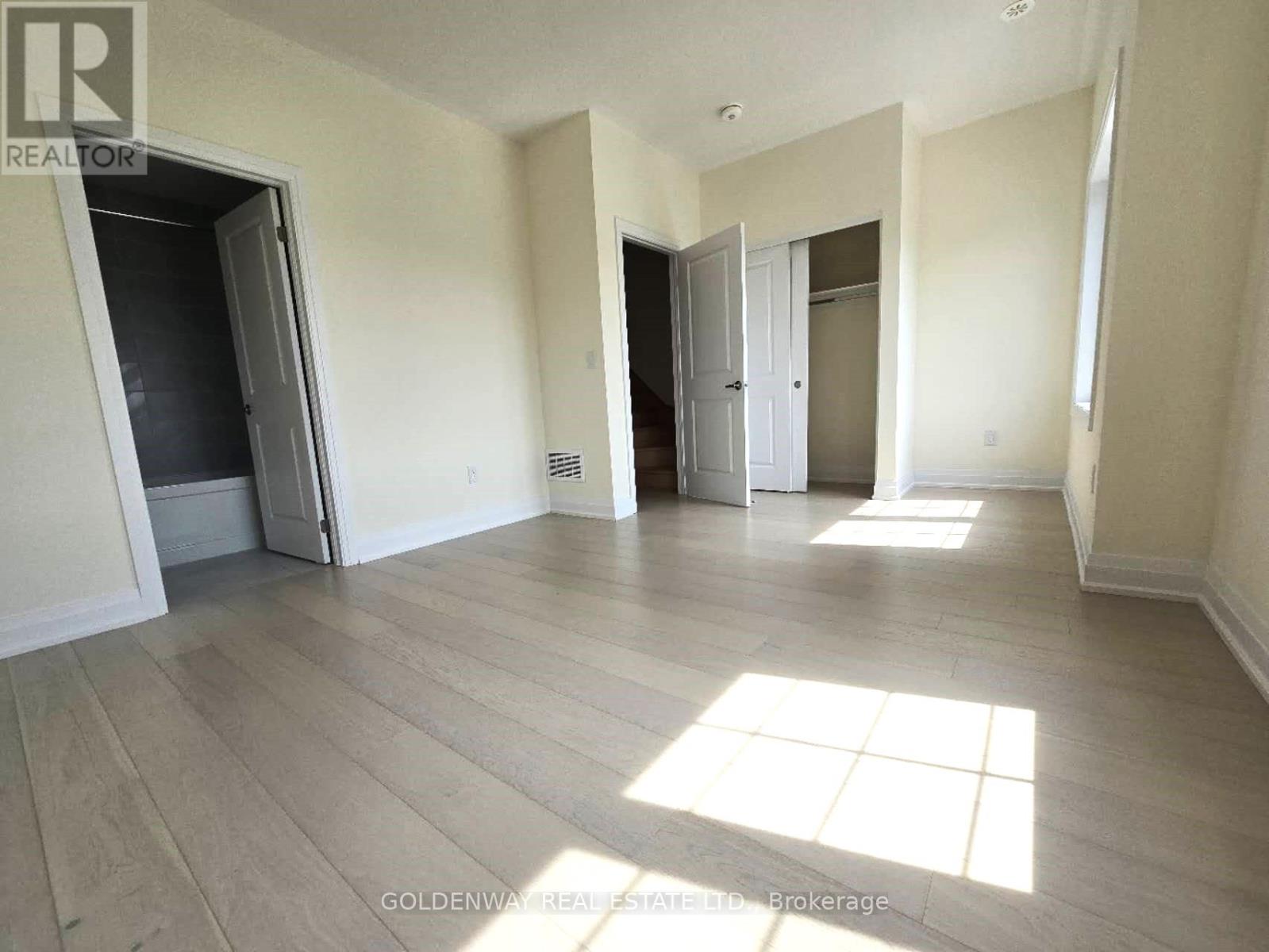 20 Clipper Crescent, Whitchurch-Stouffville, Ontario  L4A 4X7 - Photo 10 - N12659942