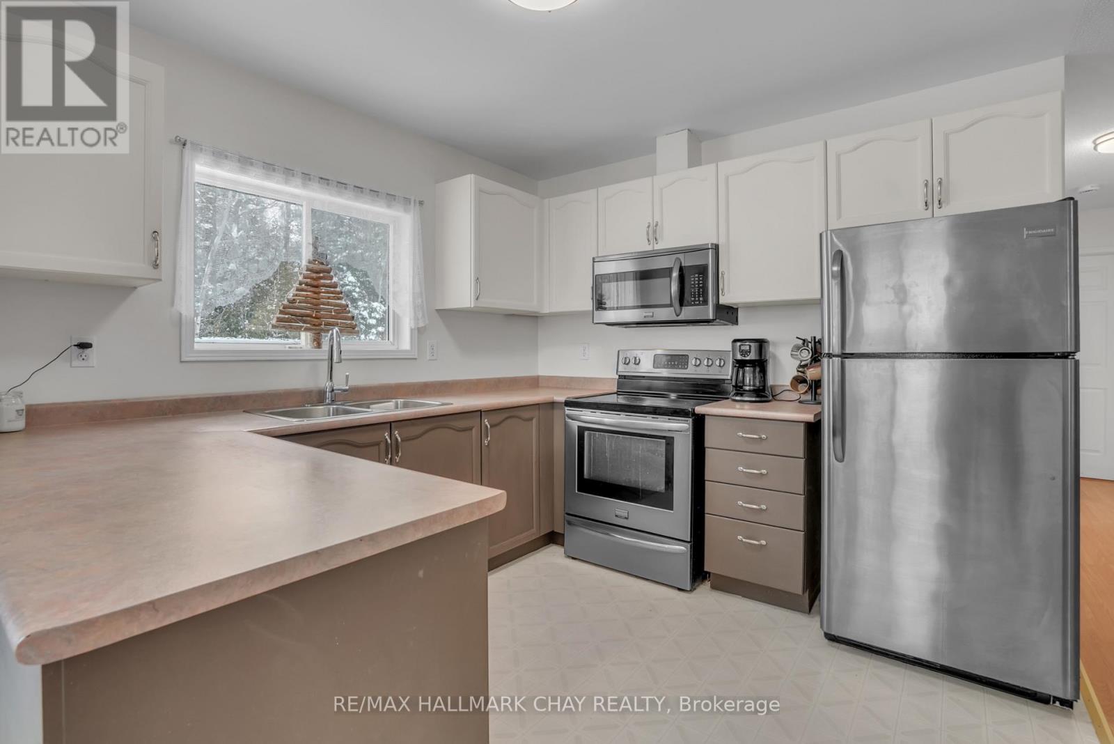 149 Osborne Street, Tay (Victoria Harbour), Ontario  L0K 2A0 - Photo 8 - S12659940