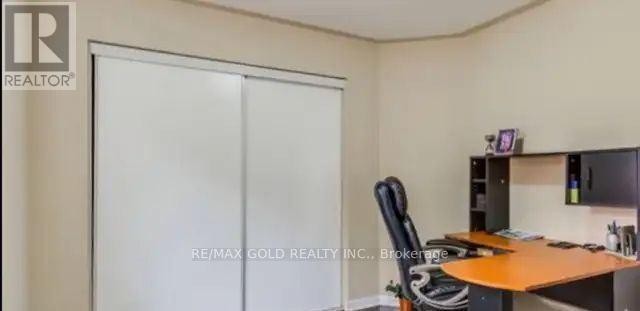 4 Bevington Road, Brampton, Ontario  L7A 0R9 - Photo 3 - W12659948