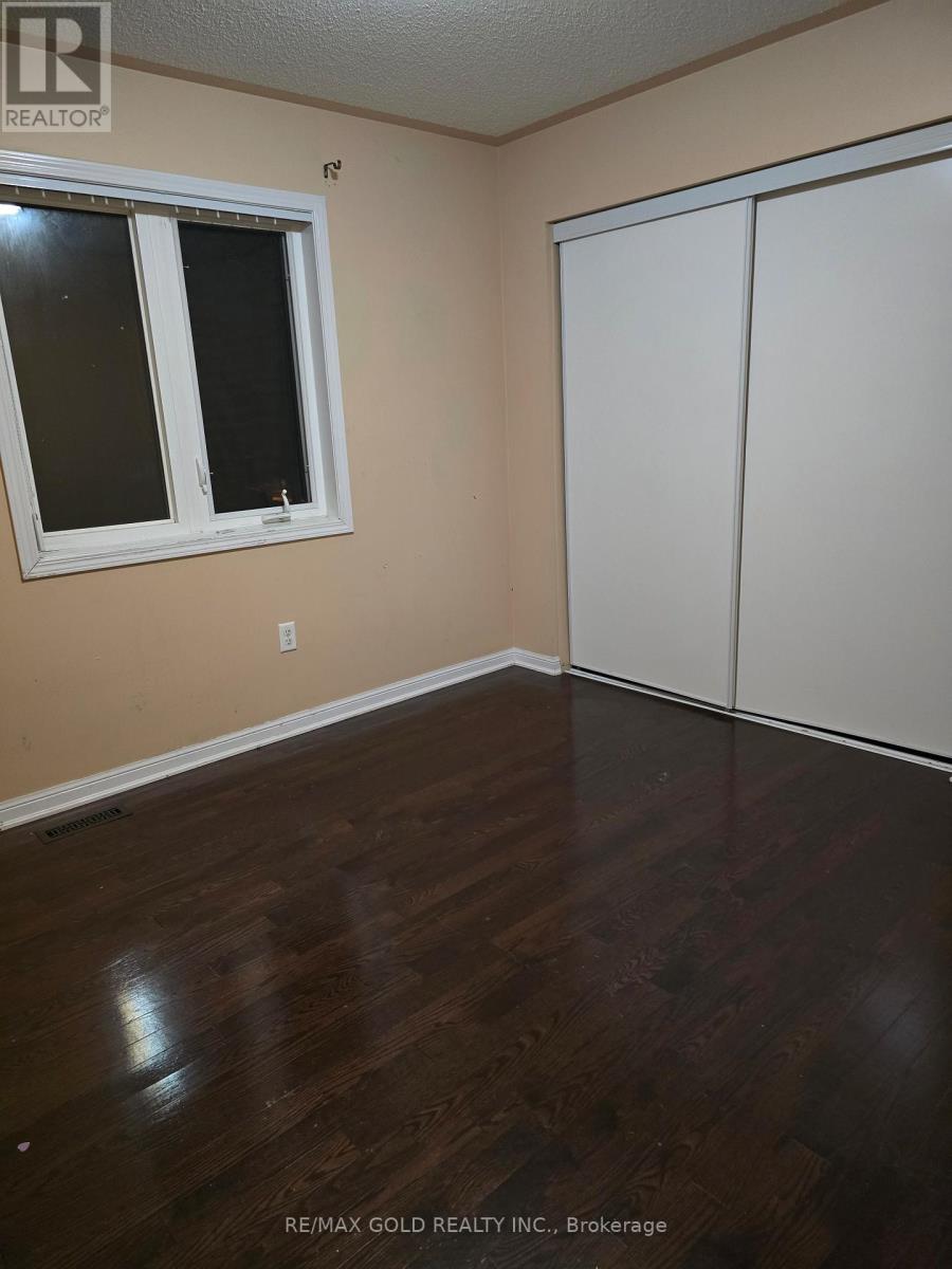 4 Bevington Road, Brampton, Ontario  L7A 0R9 - Photo 7 - W12659948