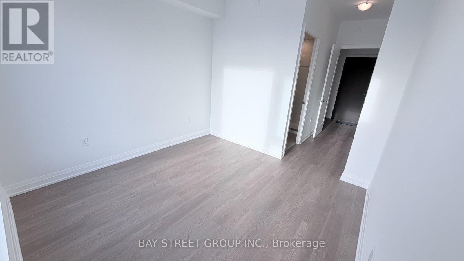 617 - 412 Silver Maple Road, Oakville, Ontario  L6H 6Z9 - Photo 10 - W12611544