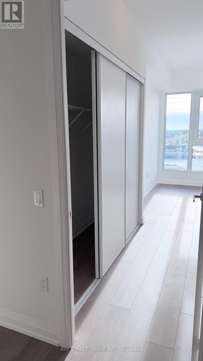 617 - 412 Silver Maple Road, Oakville, Ontario  L6H 6Z9 - Photo 8 - W12611544