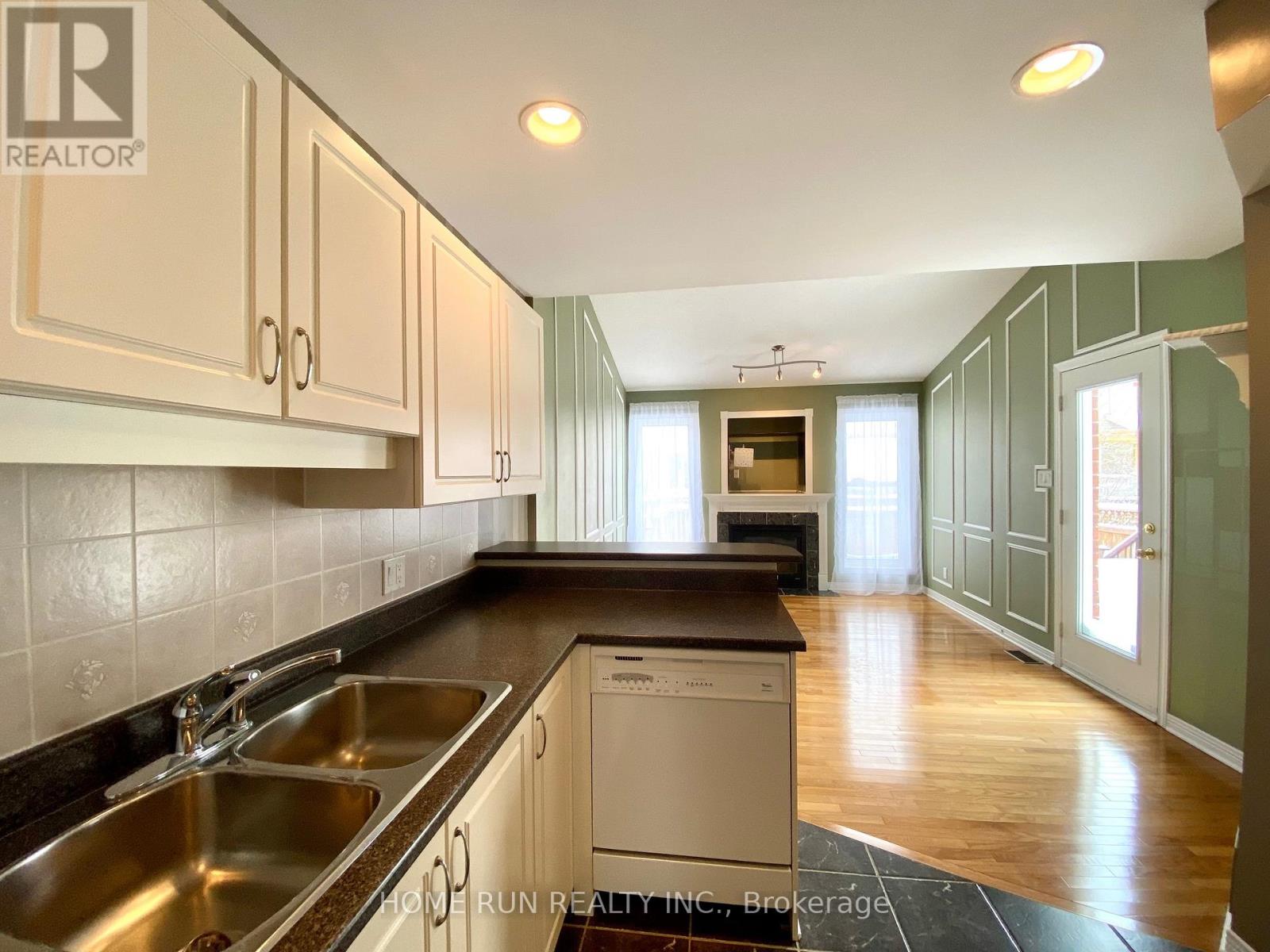 684 Wild Shore Crescent, Ottawa, Ontario  K1V 1Y1 - Photo 7 - X12659964