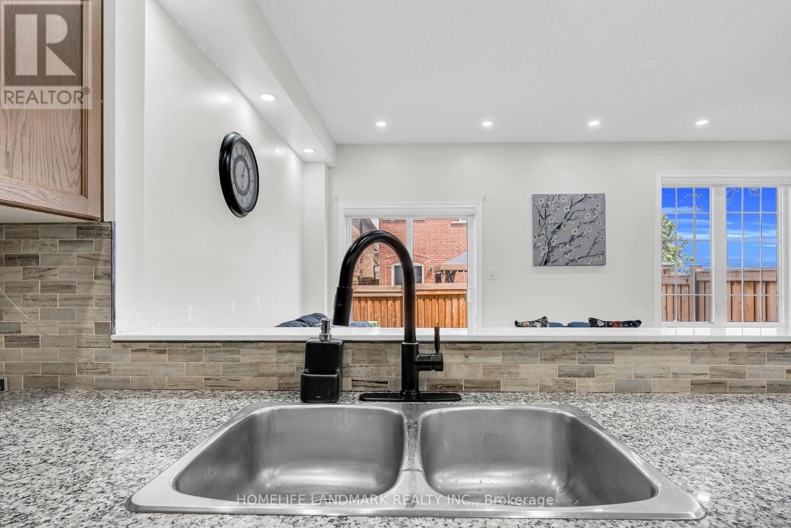 564 Bessborough Drive, Milton, Ontario  L9T 7V2 - Photo 15 - W12659958