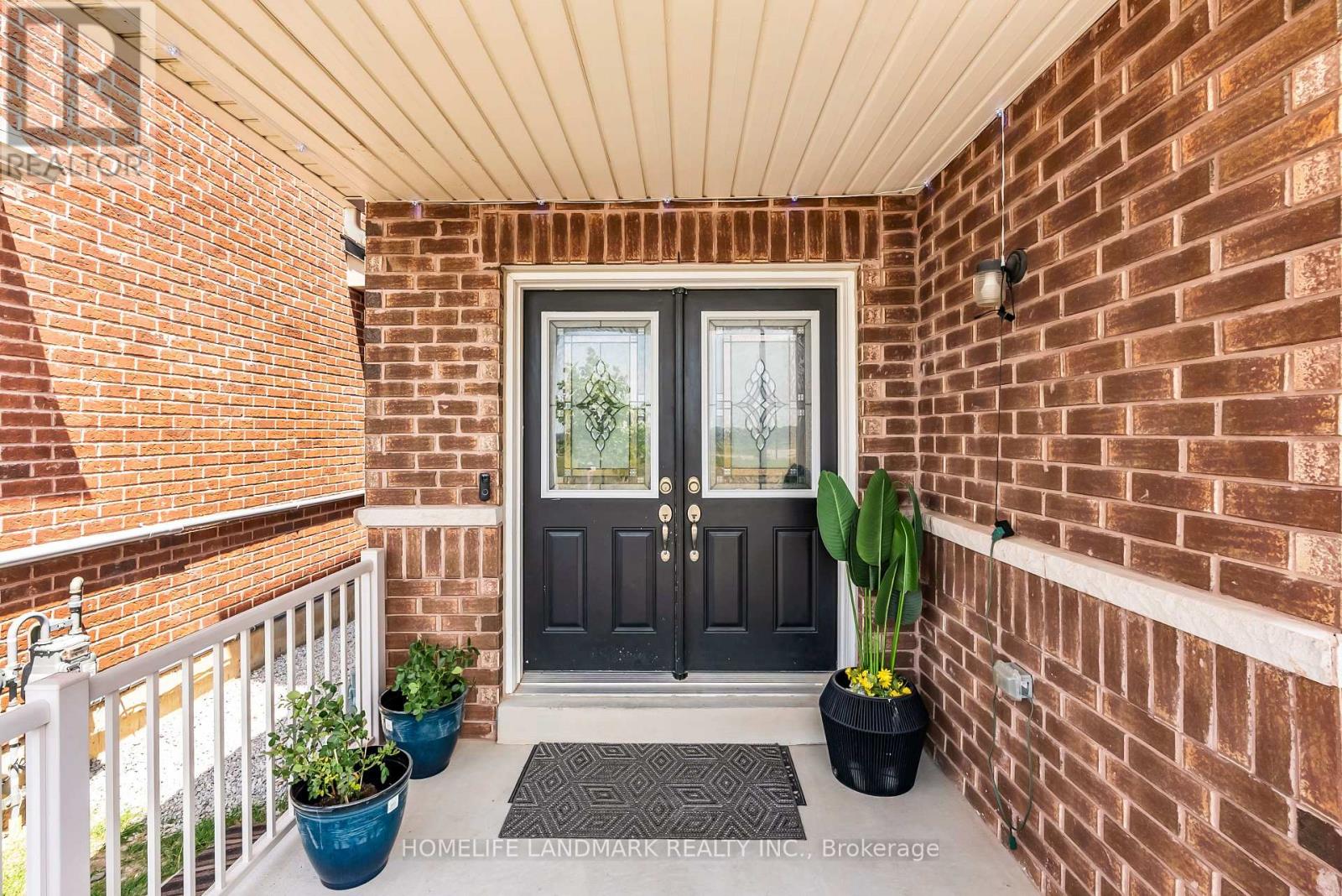 564 Bessborough Drive, Milton, Ontario  L9T 7V2 - Photo 4 - W12659958