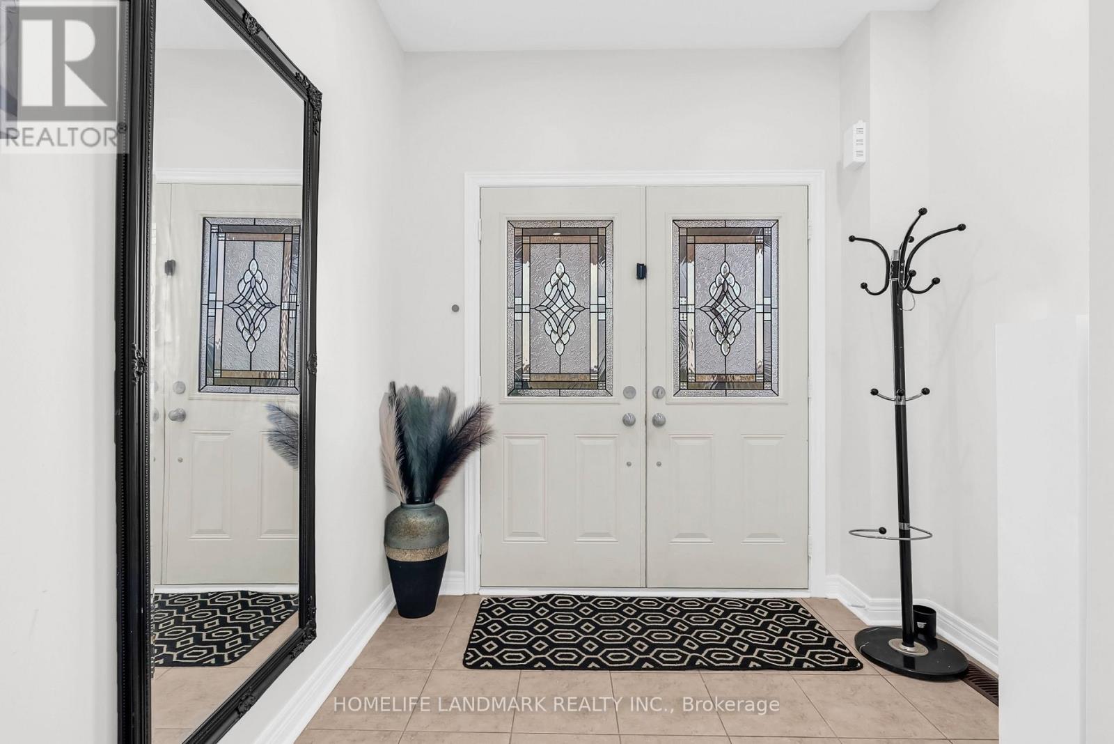 564 Bessborough Drive, Milton, Ontario  L9T 7V2 - Photo 5 - W12659958