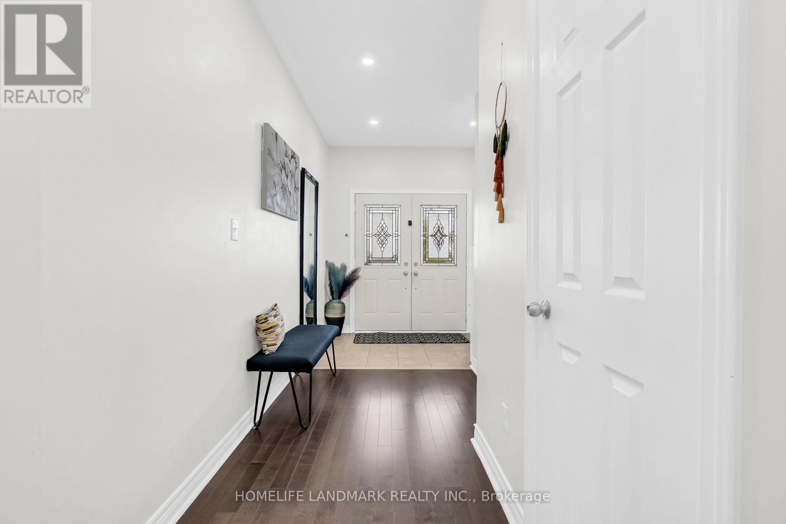 564 Bessborough Drive, Milton, Ontario  L9T 7V2 - Photo 7 - W12659958