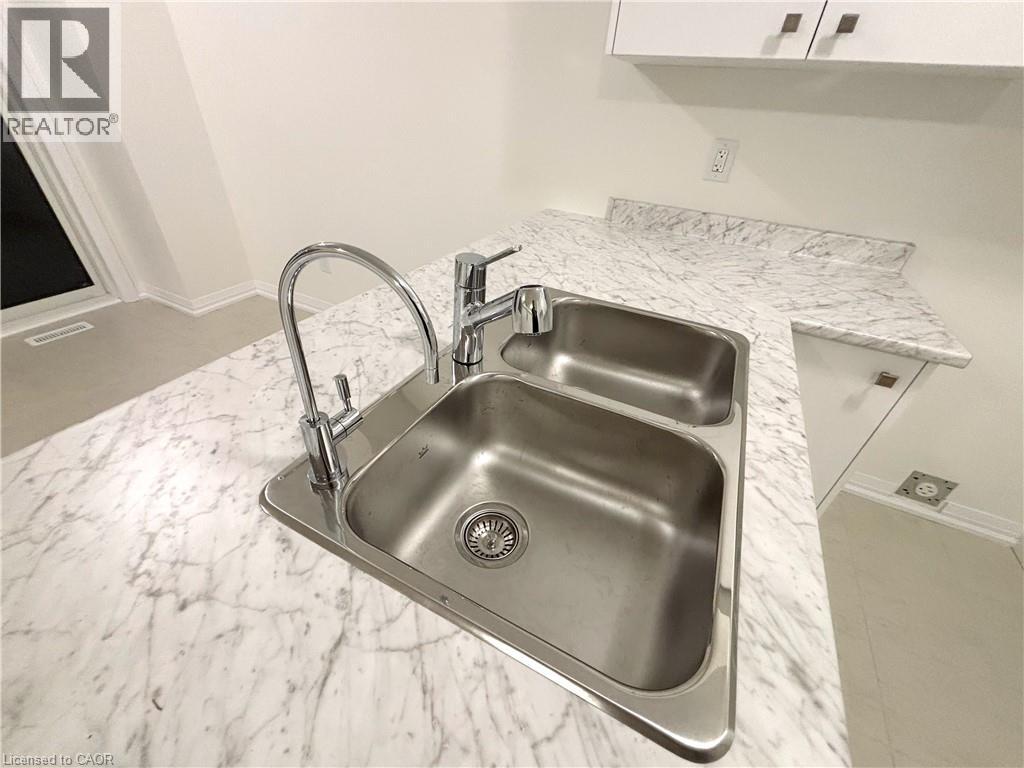 93 Marche Drive, Caledonia, Ontario  N3W 0K2 - Photo 11 - 40795737