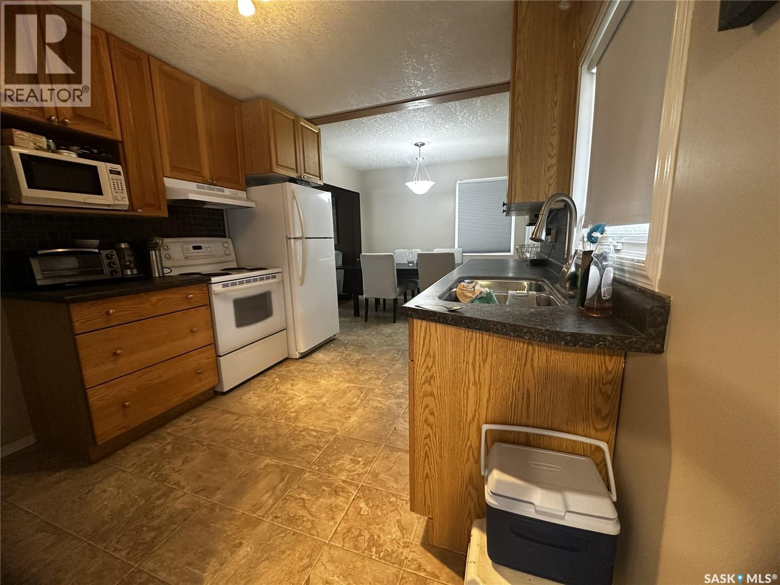 329 Sixth Street Ne, Wadena, Saskatchewan  S0A 4J0 - Photo 4 - SK026037