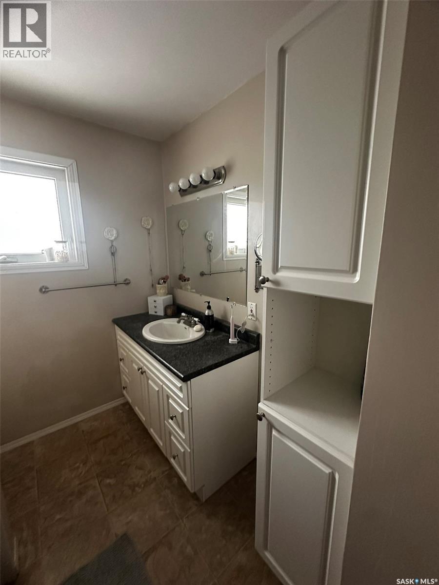 329 Sixth Street Ne, Wadena, Saskatchewan  S0A 4J0 - Photo 20 - SK026037