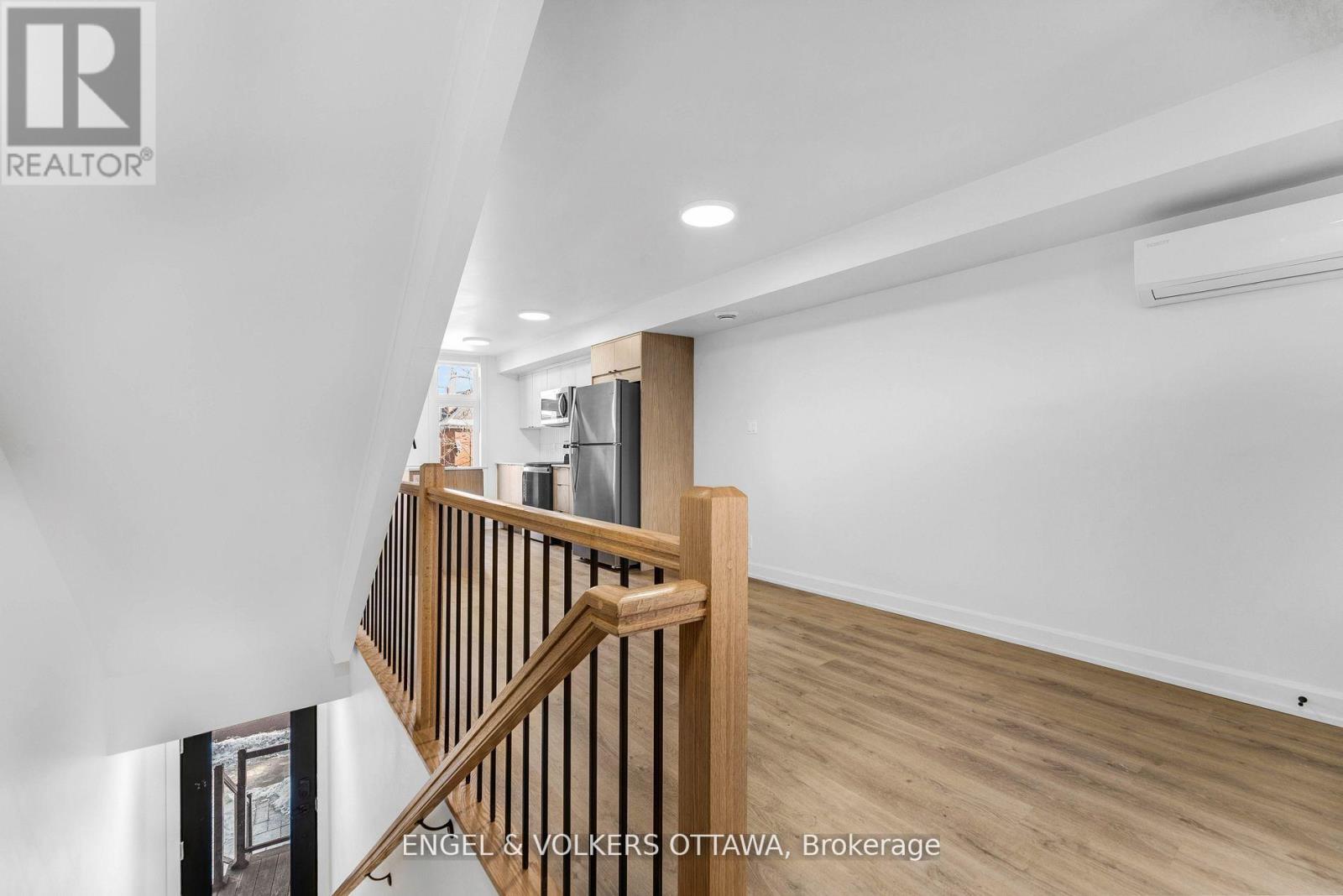 3 - 6a Monk Street, Ottawa, Ontario  K1S 3Y5 - Photo 2 - X12659974