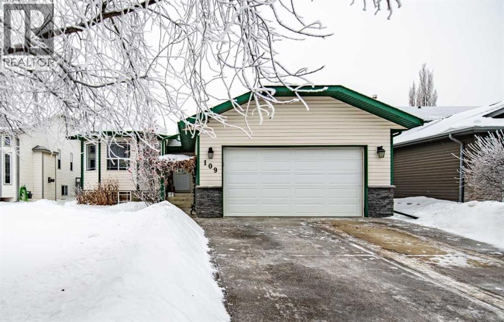 109 Kingston Drive, Red Deer, Alberta  T4P 3S4 - Photo 1 - A2276546