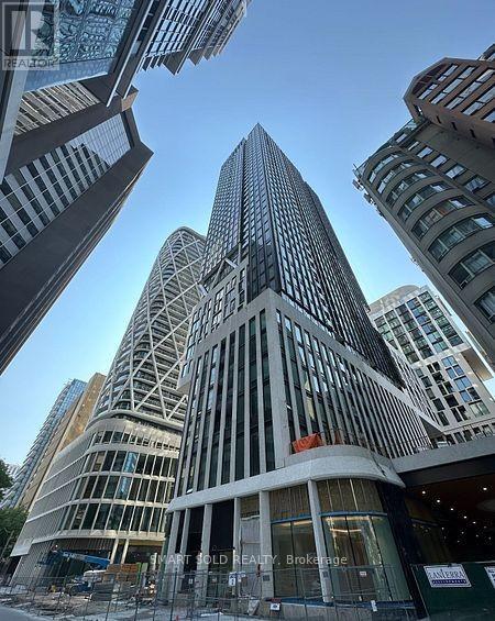 1706 - 238 Simcoe Street, Toronto, Ontario  M5T 0E2 - Photo 1 - C12659982