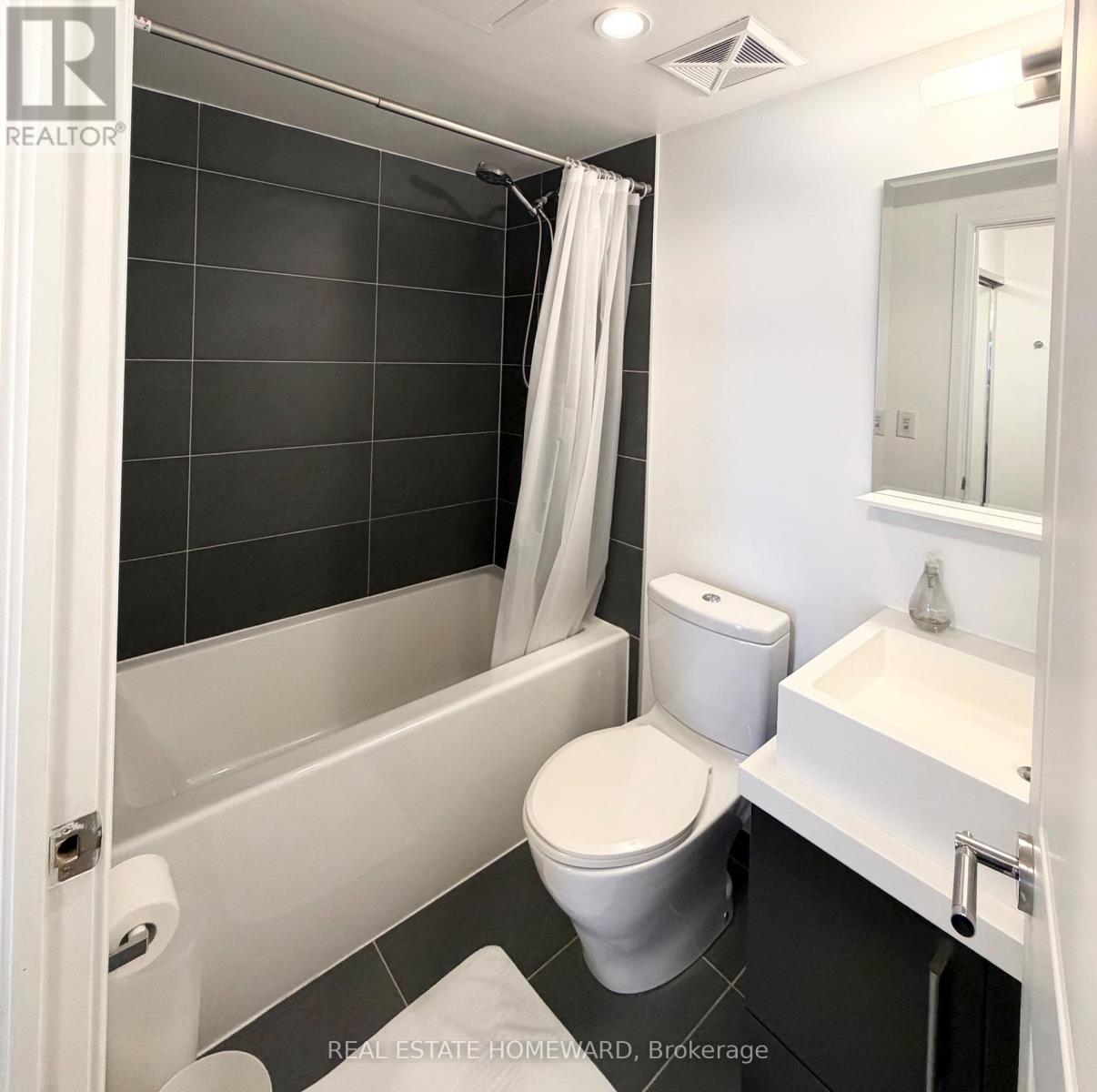 1805 - 65 St Mary St Street W, Toronto, Ontario  M5S 0A6 - Photo 9 - C12659934