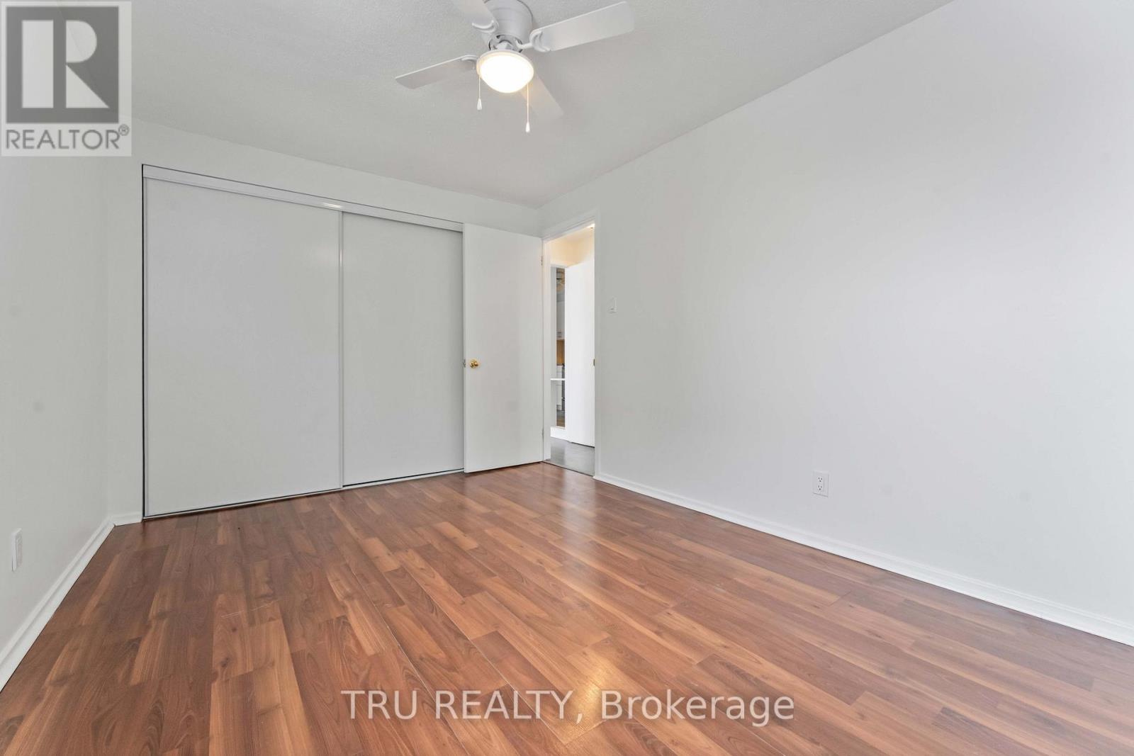 8 - 898 Elmsmere Road, Ottawa, Ontario  K1J 7T6 - Photo 13 - X12659998