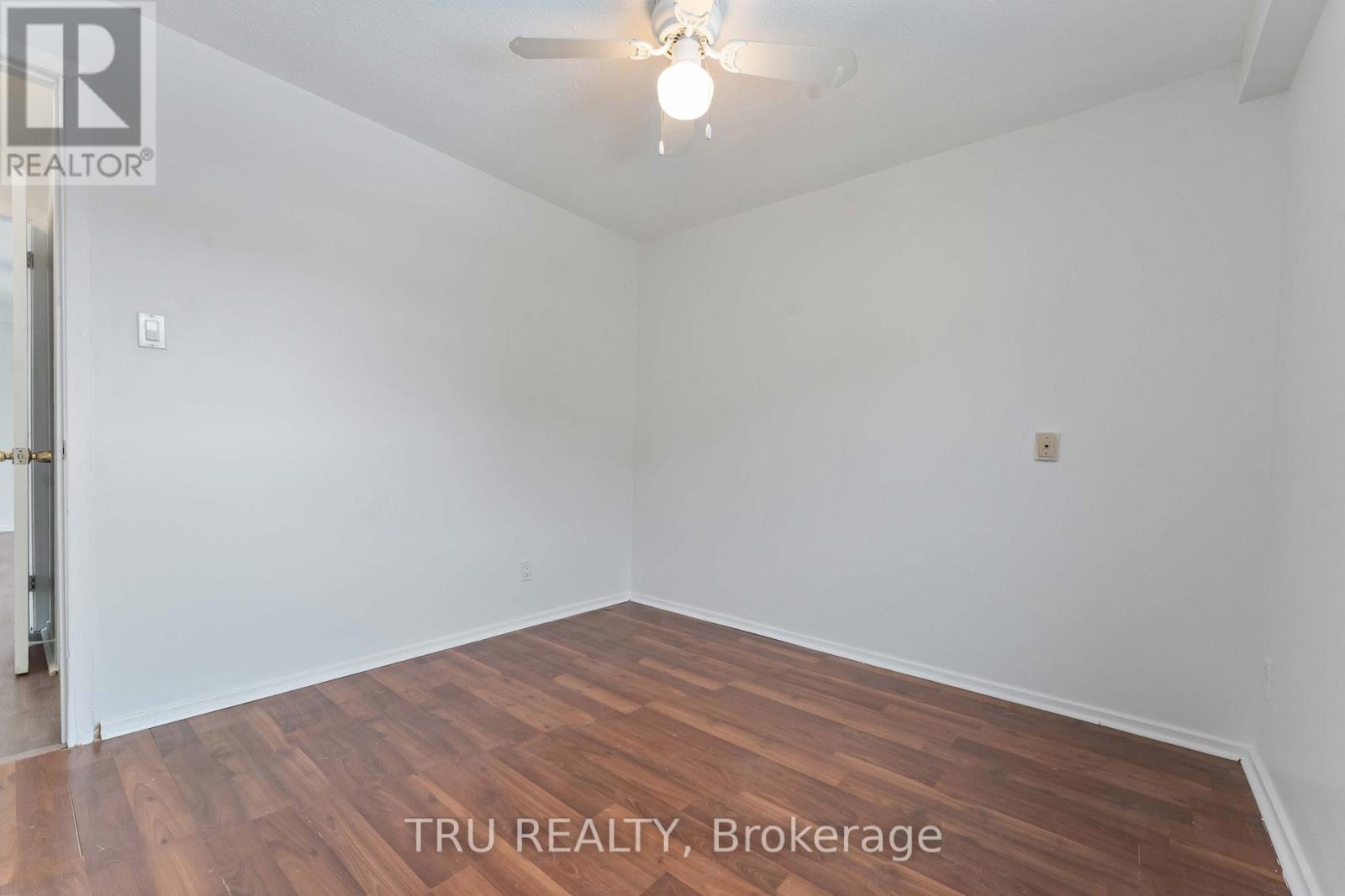 8 - 898 Elmsmere Road, Ottawa, Ontario  K1J 7T6 - Photo 15 - X12659998