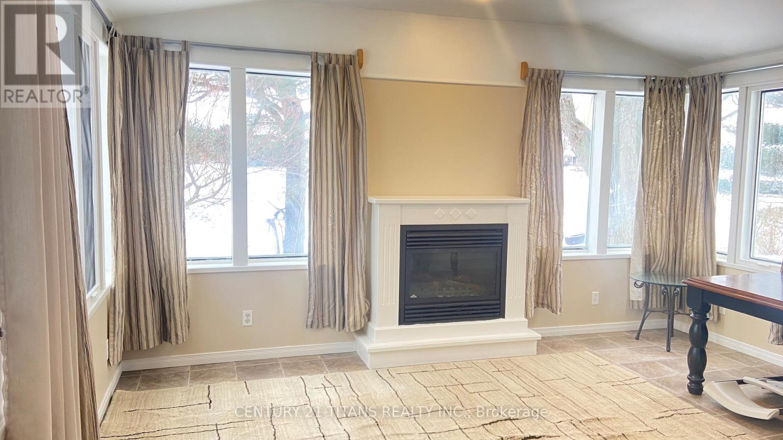 14436 Scott Line, Chatham-Kent, Ontario  N0P 1T0 - Photo 3 - X12659640