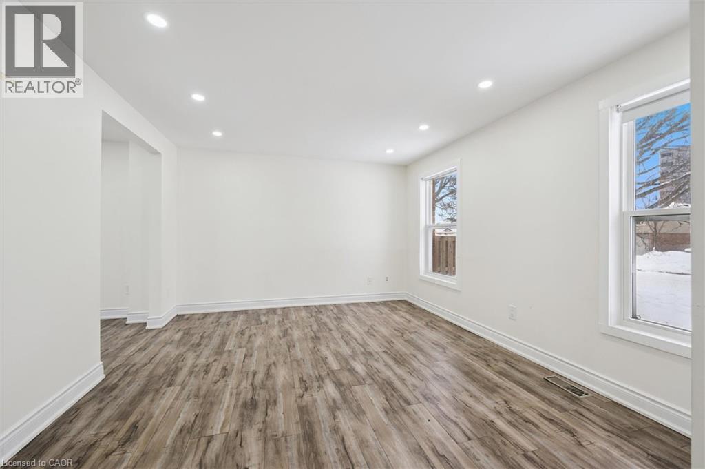 107 Foxridge Drive, Cambridge, Ontario  N3C 3V7 - Photo 10 - 40794316