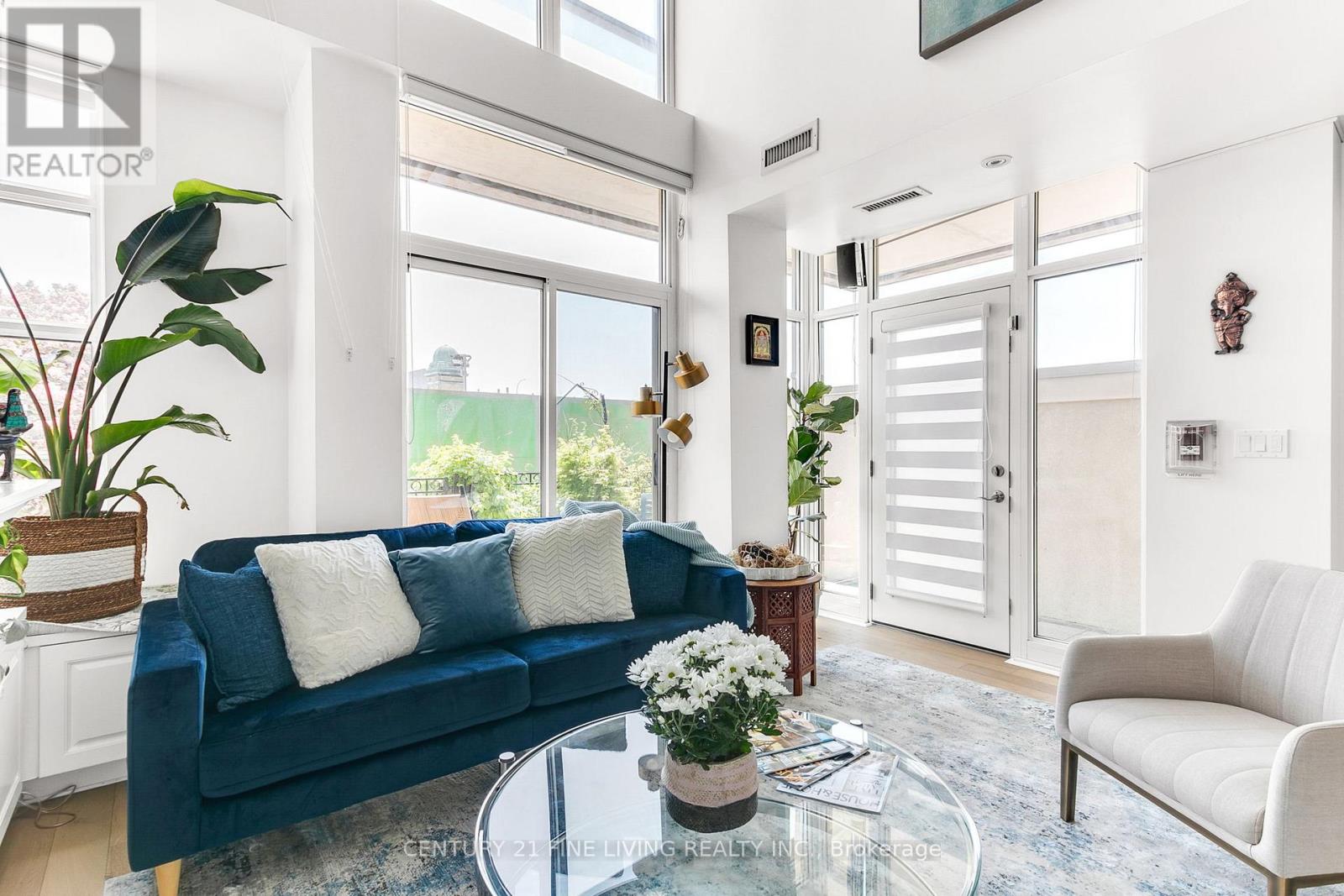 Th22 - 6 Pirandello Street, Toronto, Ontario  M6K 0B1 - Photo 6 - C12660002