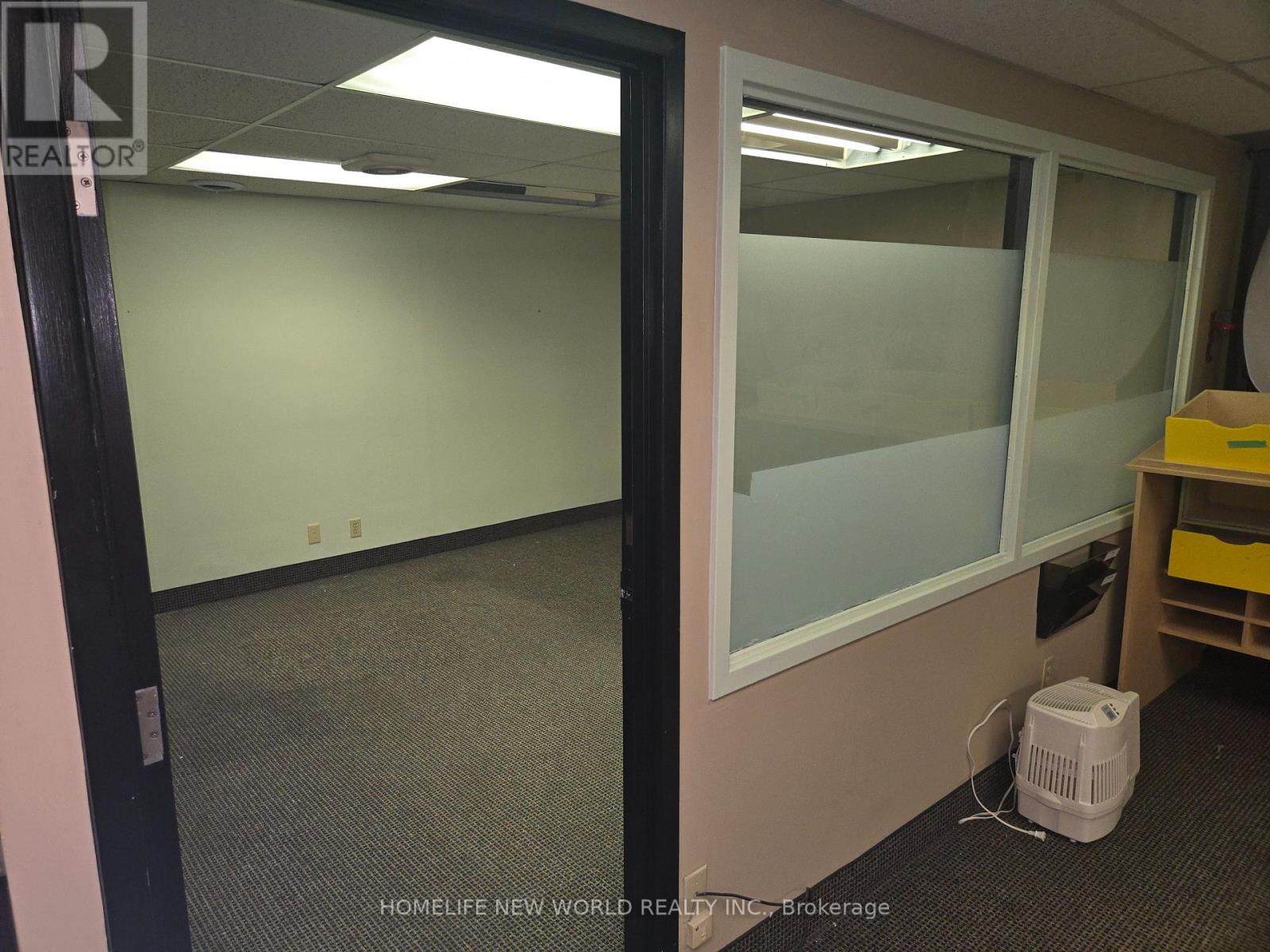 201 - 286 King Street W, Oshawa, Ontario  L1J 2J9 - Photo 9 - E12659990