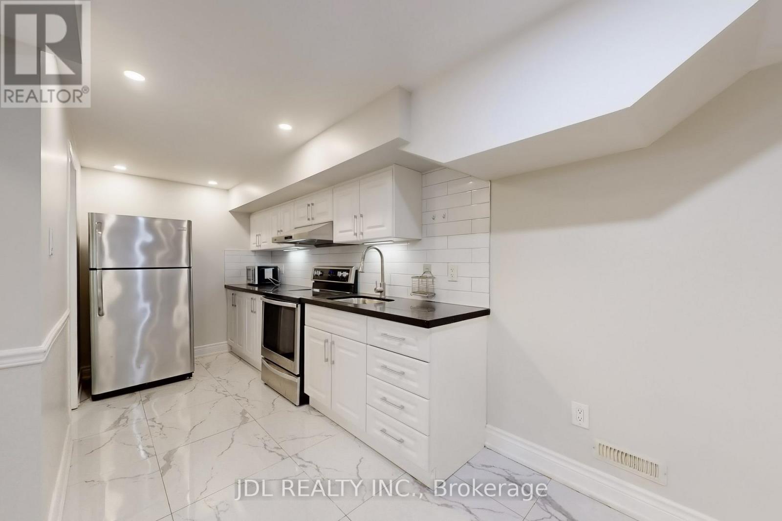 1093 Glenanna Road, Pickering, Ontario  L1V 5B5 - Photo 34 - E12660014