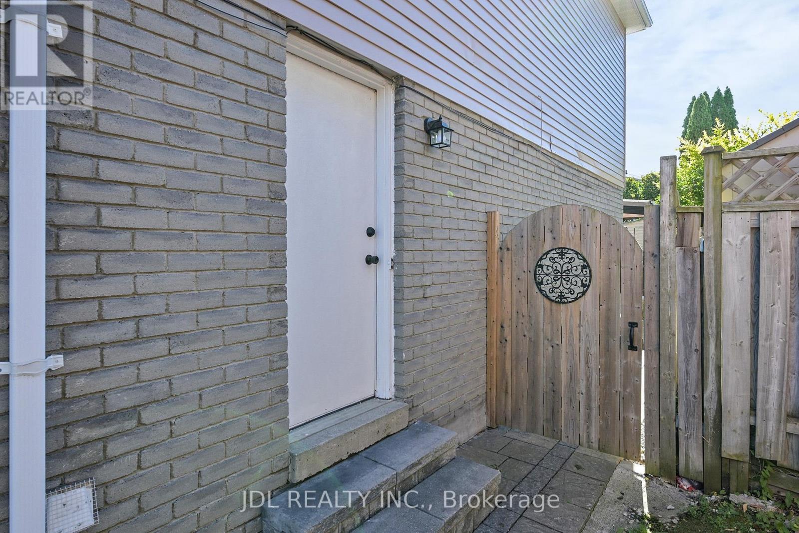 1093 Glenanna Road, Pickering, Ontario  L1V 5B5 - Photo 36 - E12660014