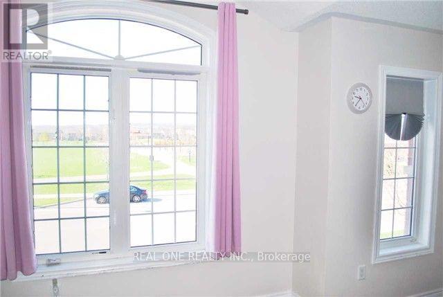 180 Harvest Hills Boulevard, East Gwillimbury, Ontario  L9N 0C1 - Photo 9 - N12659286