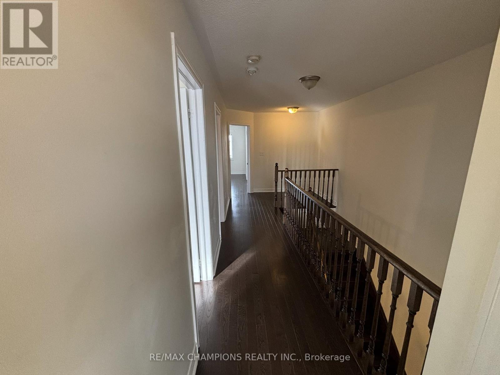 64 Pennycross Crescent, Brampton, Ontario  L7A 4M1 - Photo 7 - W12504852