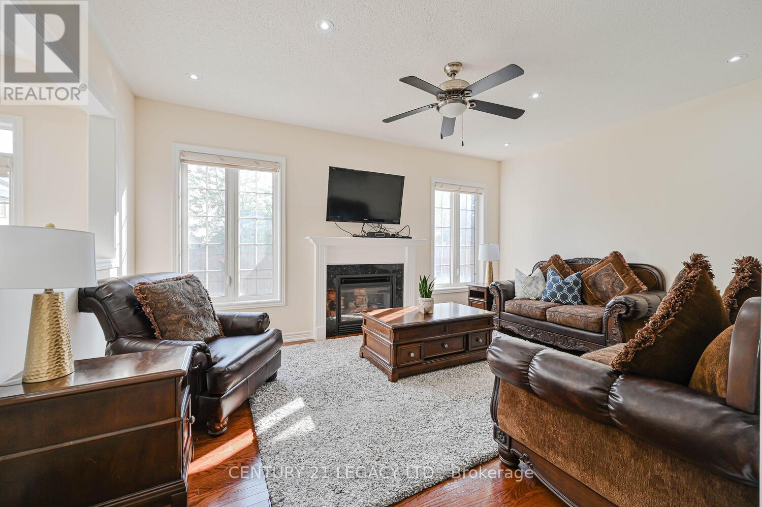 58 Gamson Crescent, Brampton, Ontario  L6R 0V6 - Photo 11 - W12660020