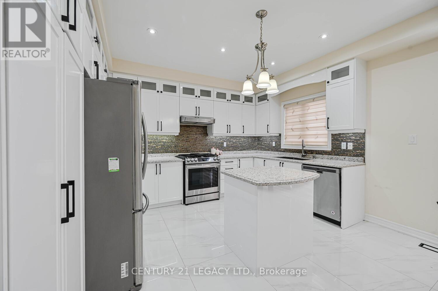 58 Gamson Crescent, Brampton, Ontario  L6R 0V6 - Photo 14 - W12660020