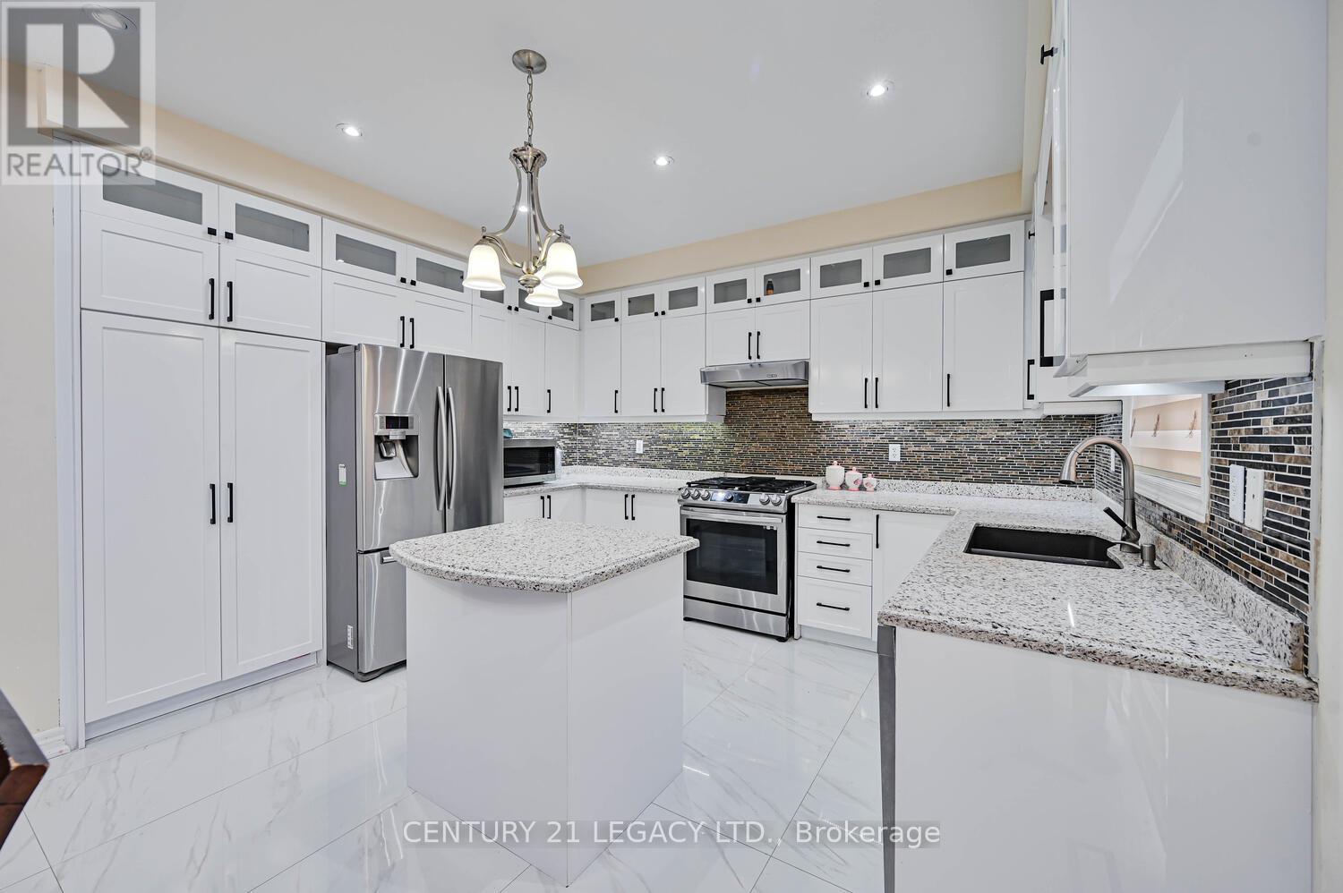 58 Gamson Crescent, Brampton, Ontario  L6R 0V6 - Photo 17 - W12660020