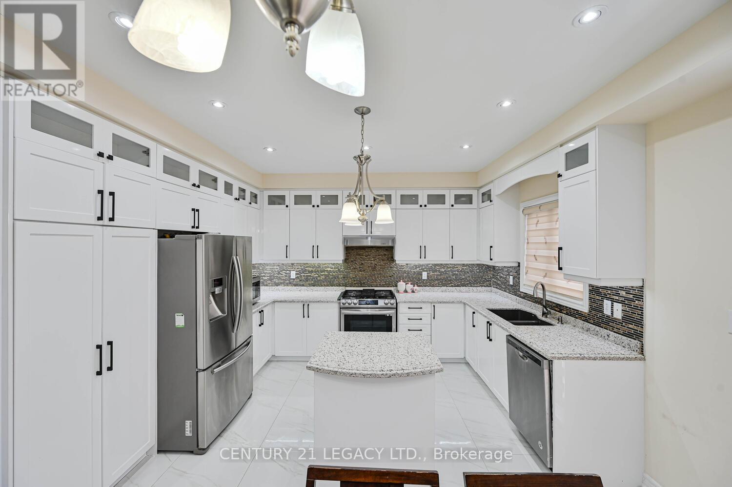 58 Gamson Crescent, Brampton, Ontario  L6R 0V6 - Photo 18 - W12660020