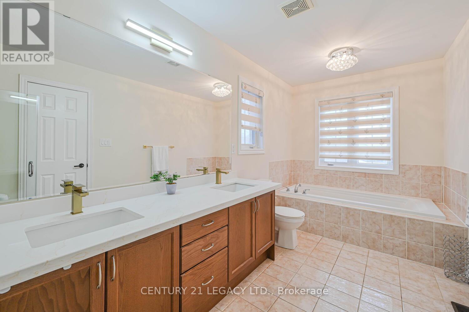 58 Gamson Crescent, Brampton, Ontario  L6R 0V6 - Photo 27 - W12660020