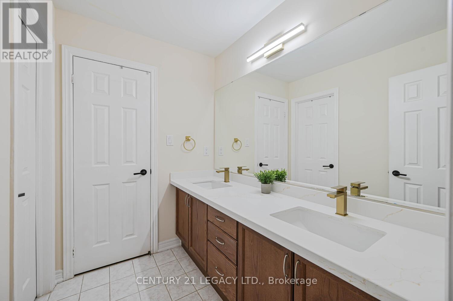 58 Gamson Crescent, Brampton, Ontario  L6R 0V6 - Photo 34 - W12660020