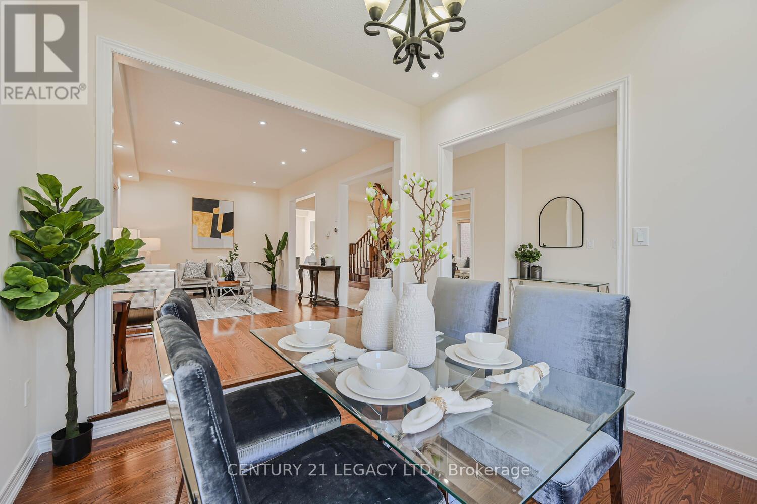 58 Gamson Crescent, Brampton, Ontario  L6R 0V6 - Photo 7 - W12660020