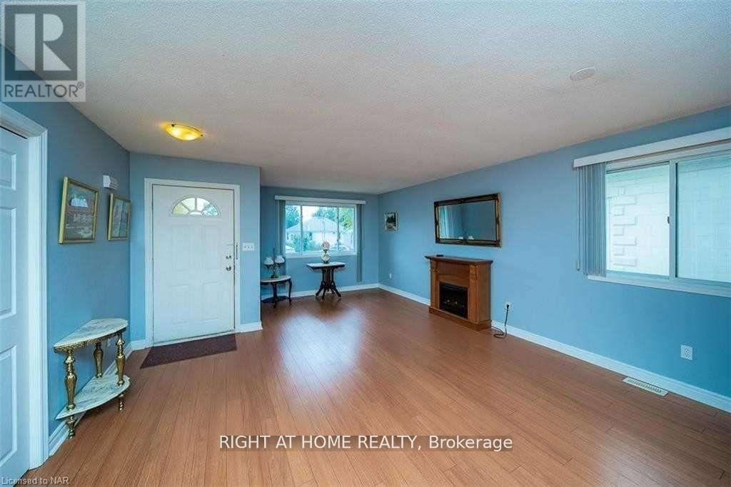 3 Herrick Ave. Avenue, St. Catharines, Ontario  L2P 2S7 - Photo 2 - X12660026