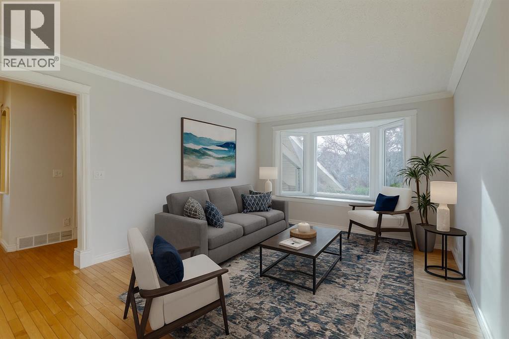 203 Edgeland Road Nw, Calgary, Alberta  T3A 2Y3 - Photo 3 - A2270924