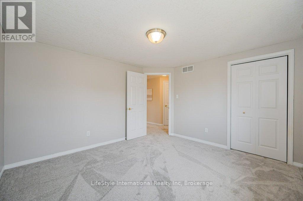 5 Camm Crescent, Guelph, Ontario  N1L 1J9 - Photo 23 - X12660034