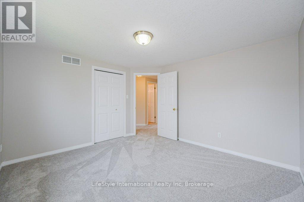 5 Camm Crescent, Guelph, Ontario  N1L 1J9 - Photo 25 - X12660034