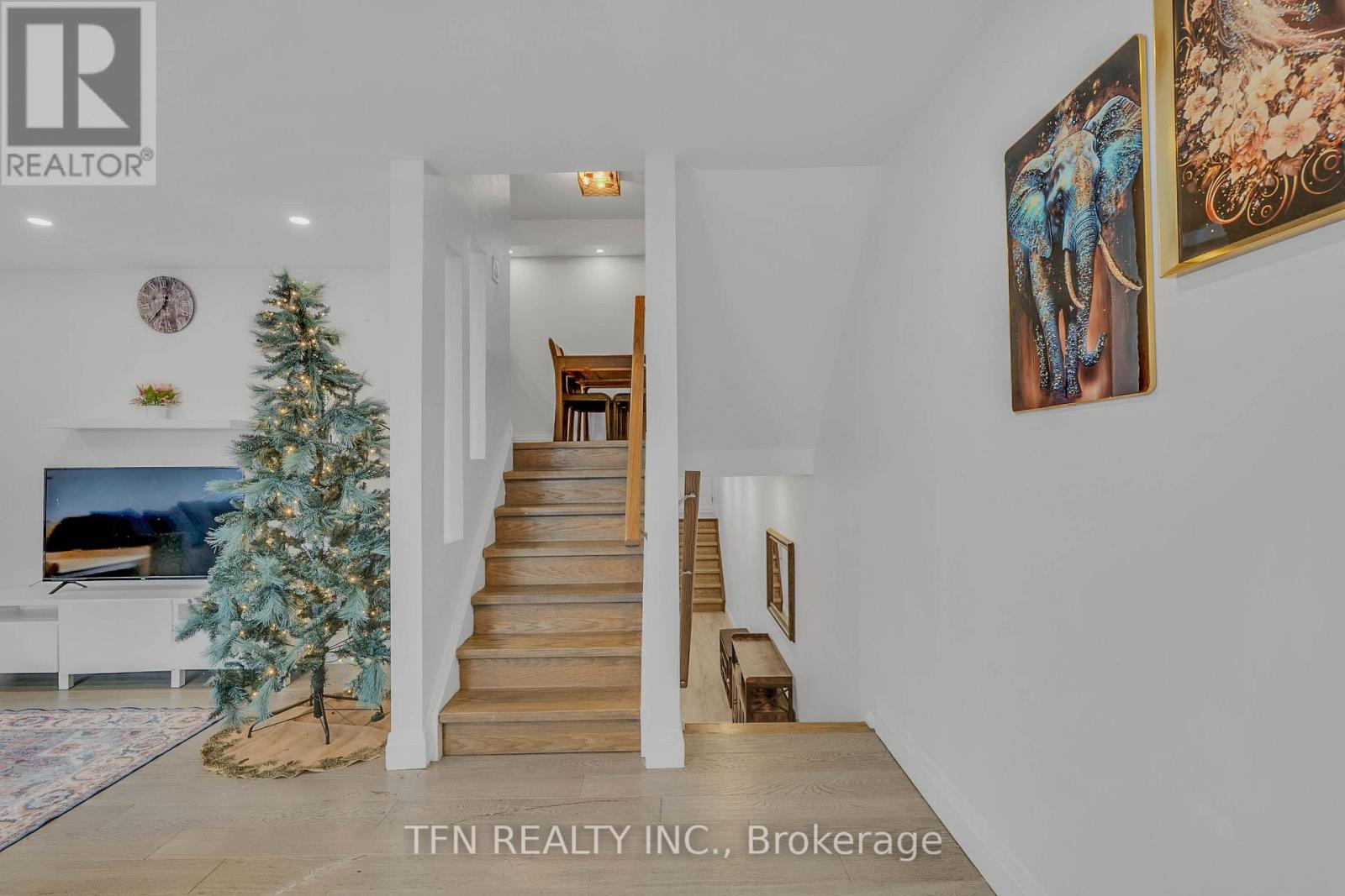 115 - 242 Milestone Crescent, Aurora, Ontario  L4G 3M2 - Photo 5 - N12653620