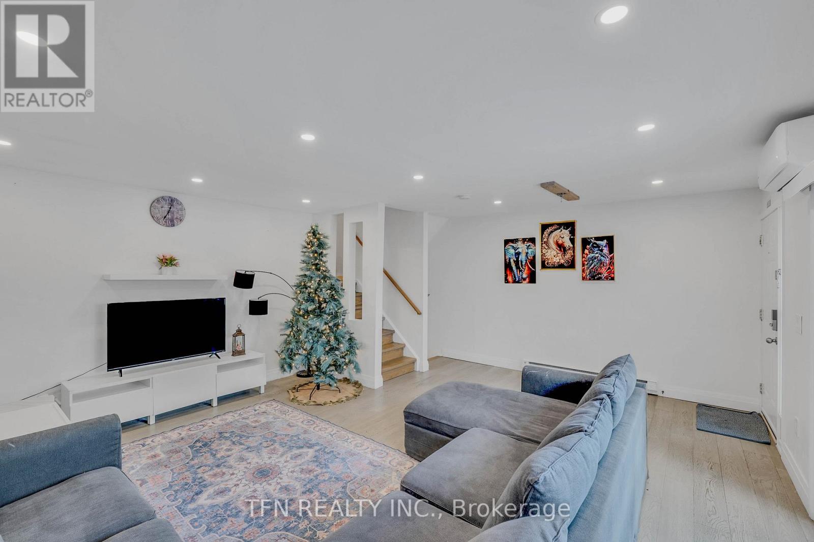 115 - 242 Milestone Crescent, Aurora, Ontario  L4G 3M2 - Photo 4 - N12653620