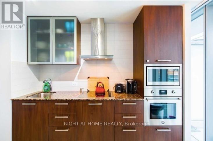 708 - 14 York Street, Toronto, Ontario  M5J 0B1 - Photo 7 - C12656132