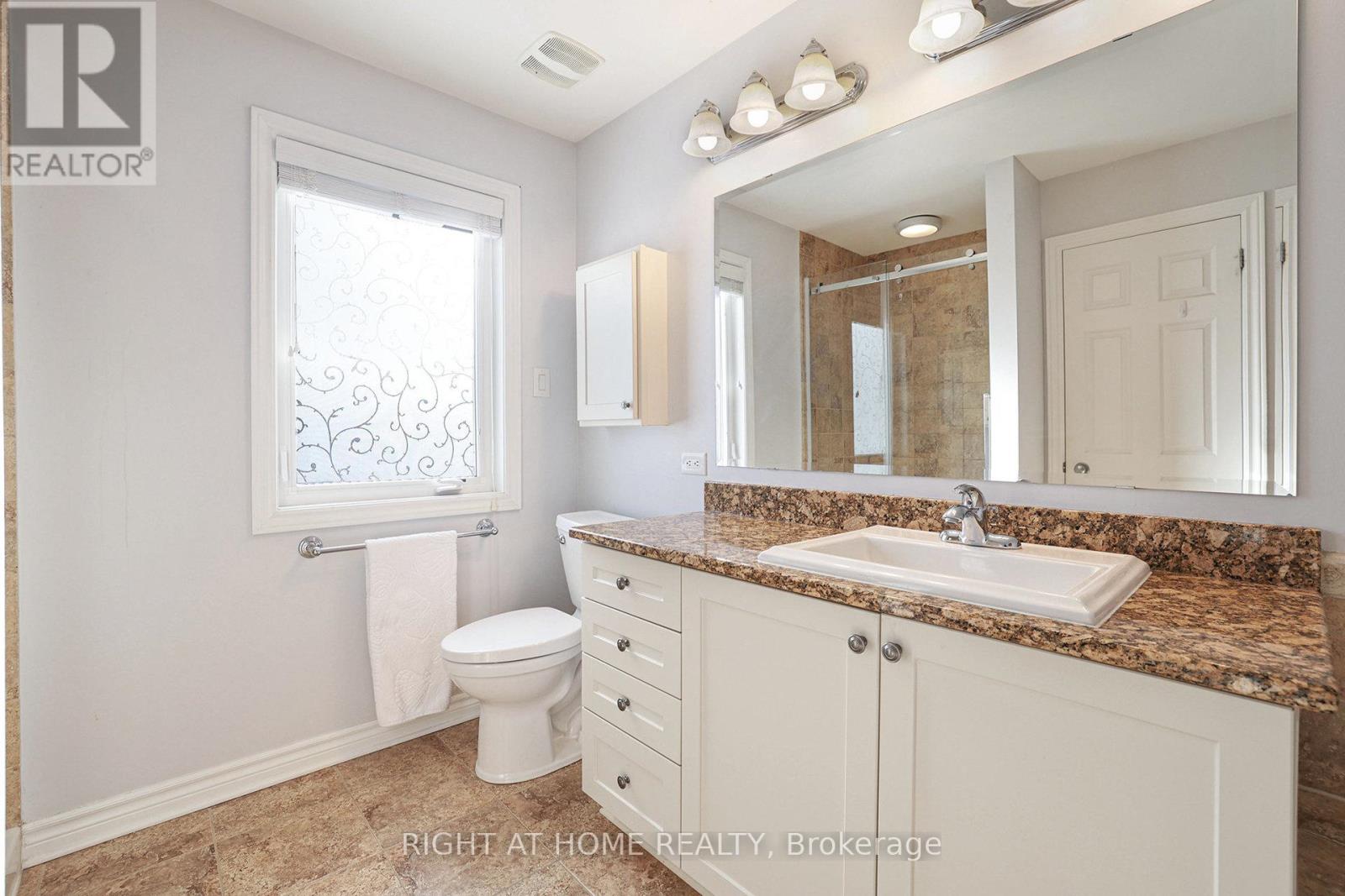 366 Forestbrook Street, Ottawa, Ontario  K2K 0B7 - Photo 21 - X12660040